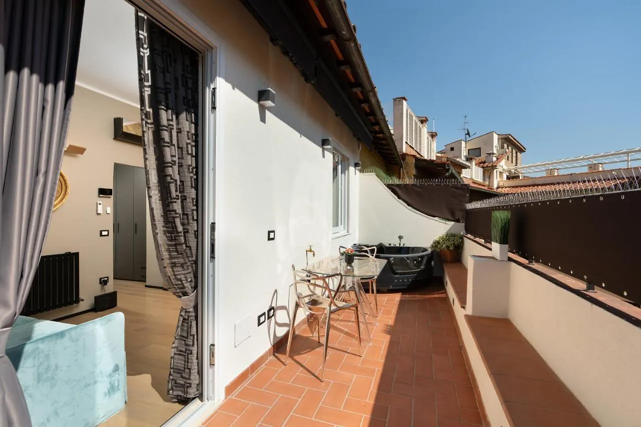 Florence Holiday Apartment Suite Terrace Jacuzzi Italien